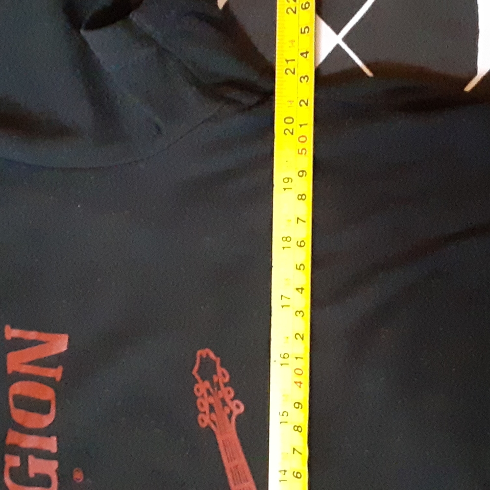 TRUE RELIGION BLACK TEE SHIRT WITH RED WRITING, SIZE LARGE UNISEX - Picture 5 of 5
